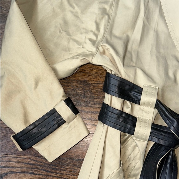 Nocturne double sided melted trench coat - Picture 4 of 16